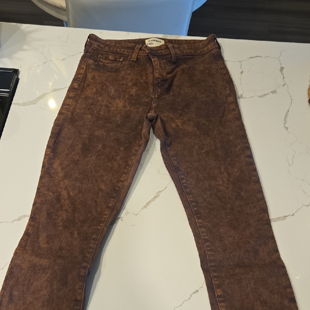L'AGENCE Brown Pants with Vintage Aesthetic